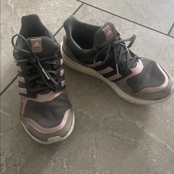 ADIDAS ULTRABOOST running shoes - Picture 7 of 7